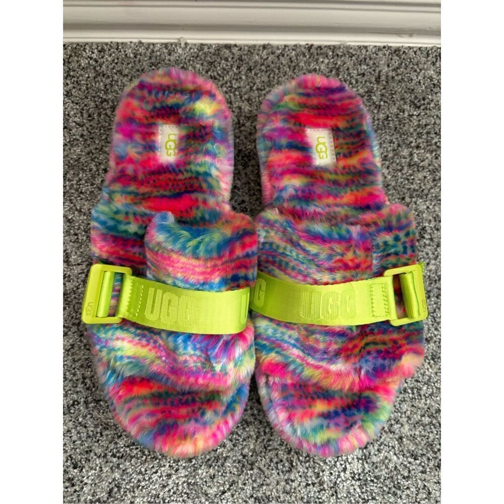 UGG  Women’s Fluffita Pixelate Slipper Sz8